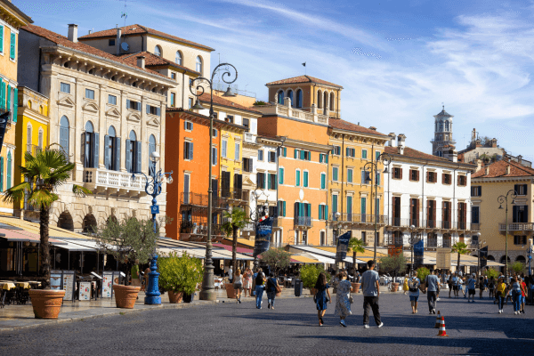 Verona: Romeo and Juliet Walking Tour with an APP — image 2