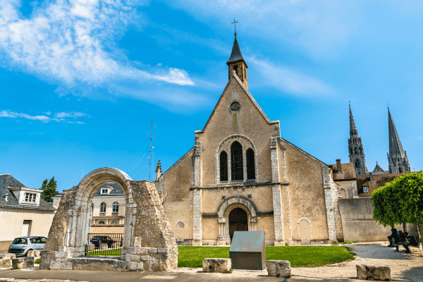 Chartres Self-Guided Walking Tour
