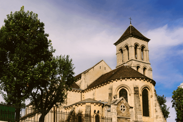 Statue of Saint-Denis