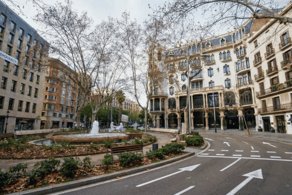 Barcelona Eixample Highlights Self Guided Walking Tour — image 4