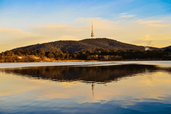 Selbstgeführter Rundgang zu den Highlights der Stadt Canberra — image 5