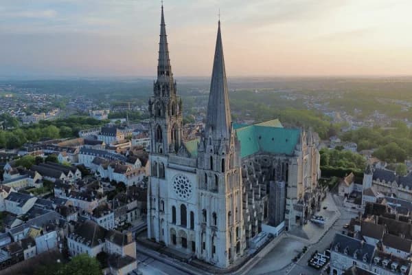 Why Chartres Cathedral Still Glows: The Mystery, Survival and Meaning of Its Medieval Glass