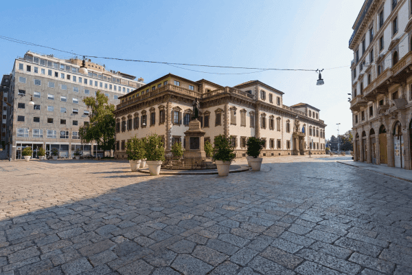 Piazza Cesare Beccaria