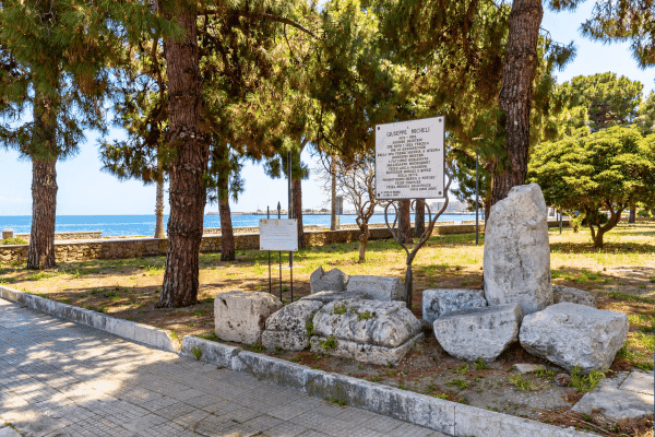 Monumento al Deputato Giuseppe Micheli