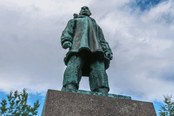 Monumento a Roald Amundsen