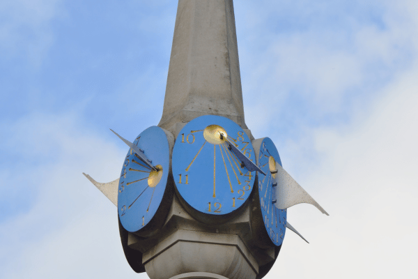 Sieben Zifferblätter