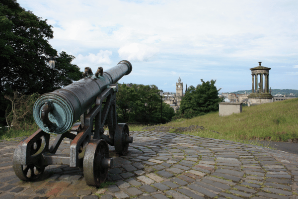 Cañon portugués de Calton Hill