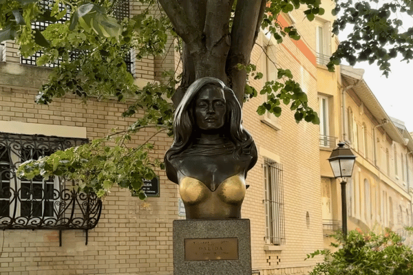 Buste de Dalida
