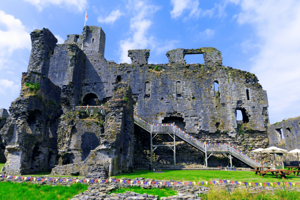  Middleham Castle: A Majestic Fortress in North Yorkshire