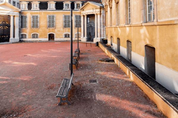 14 Rue Bouteille – The Secret Letterbox & the Arrest of General Delestraint