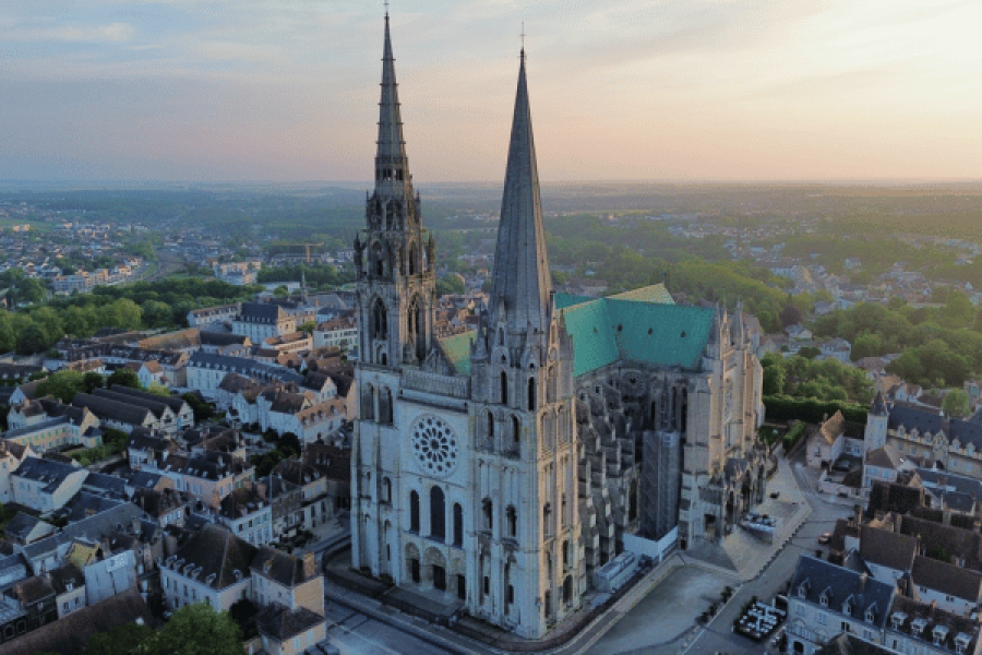 Chartres Self-Guided Walking Tour
