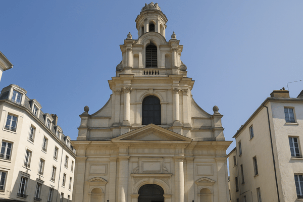 Iglesia de la Santa Cruz de Nantes