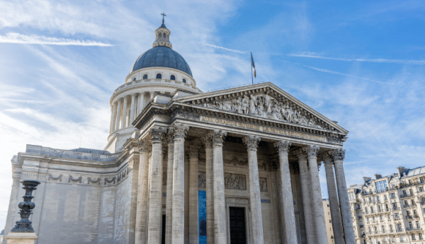 Paris in Winter vs. Summer: Which Season is Better for First-Time Visitors