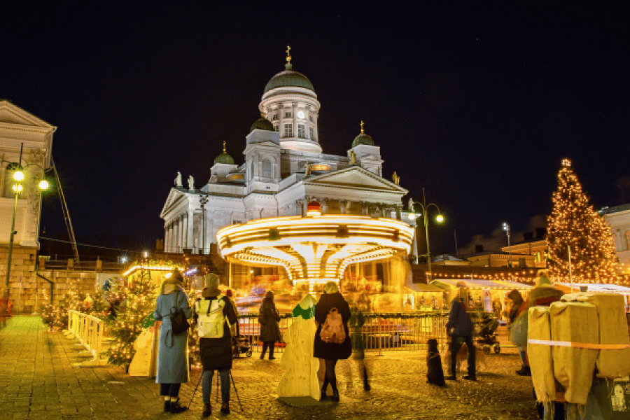 Helsinki Christmas Lights Self Guided Walking Tour