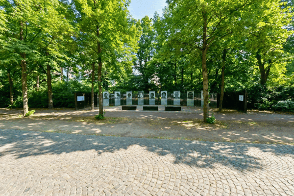 Memorial to Europe's Sinti and Roma Murdered Under Nazism 