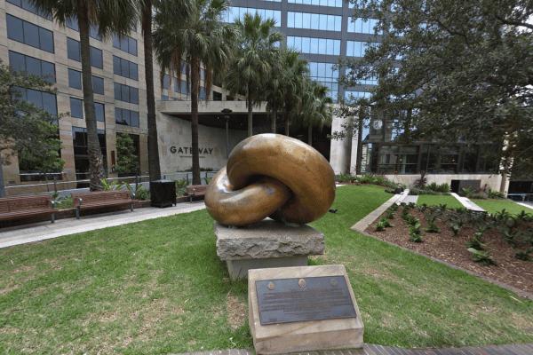 Bonds of Friendship / Second World War Servicewomen Memorial
