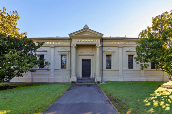Museum of Economic Botany / Amazon Waterlily Pavilion