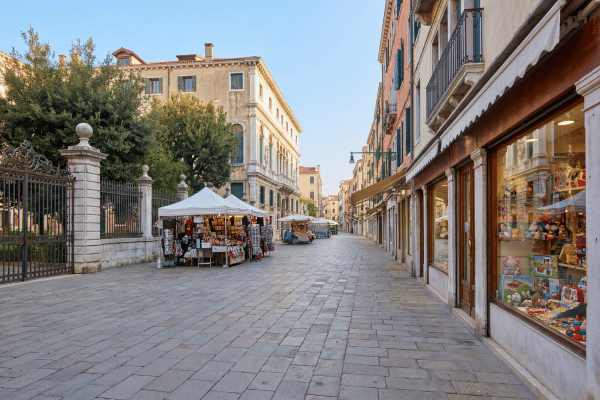 Brunetti vs Strada Nova